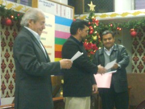 Mtro Donato Rodríguez y Pbros. Isaías Ramos, subdirector y Edgar Gutiérrez, director del Seminario