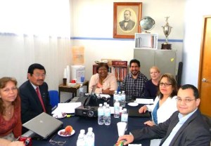 sesión de trabajo en el Colegio Julian Villagrán, Pachuca, Hgo.