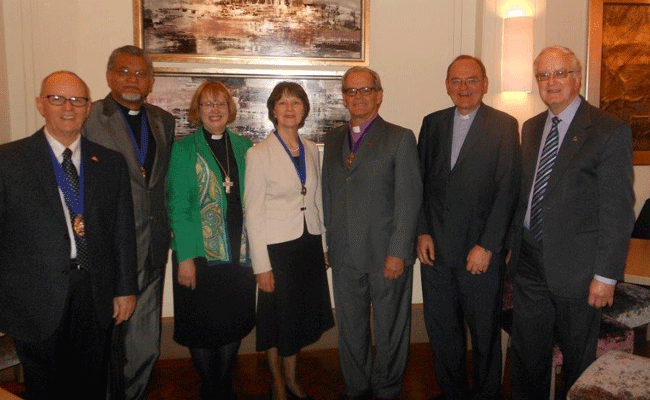 not int. gillian cmm