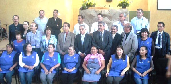 Comité Organizador de la Conferencia 2014 y hermanas cocineras