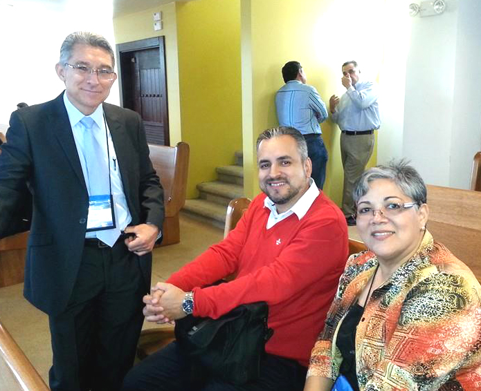 Obispo Raúl García, con invitados especiales Lizzette Gabriel Montalvo y Luciano Pereyra