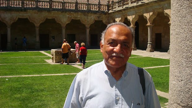 not int.en los 80 años