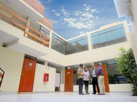 not int.comunidad teolog peru