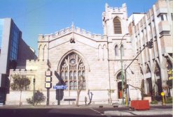 Balderas, también sede.